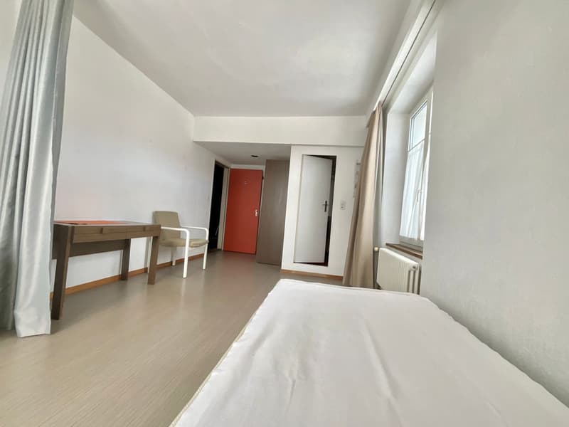 Furnished room with private bathroom (2)