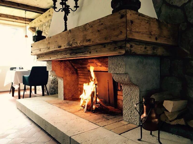 Ensemble alberghiero e ristorante con appartamento di servizio (2)