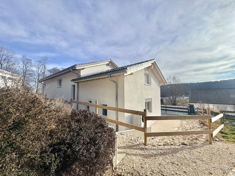 Charmant 3.5 pièces doté d'une terrasse spacieuse (12)