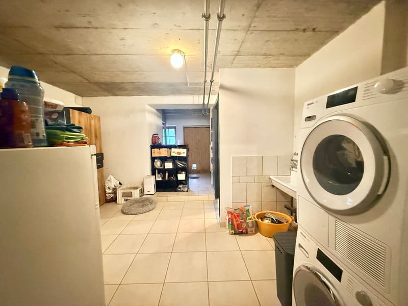 Mischraum mit 2,5-Zimmer-Wohnung und Werkstatt - Zentrum von Tramelan (7)
