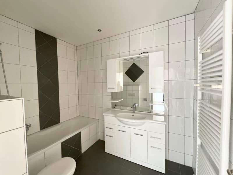 Modern 3-room apartment - village center (8)