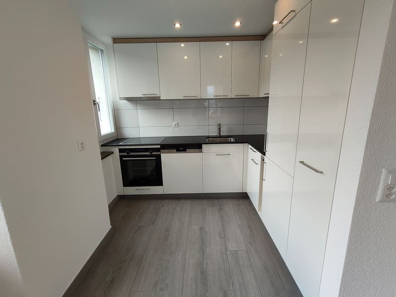 Charming 3.5-room apartment with plenty of light in the center of St-Imier (3)