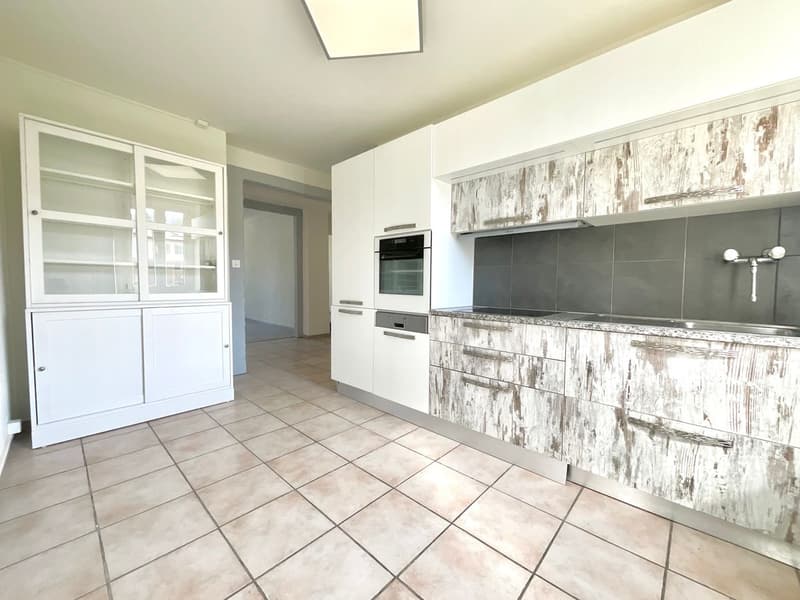 Super apartment with 4.5 rooms and balcony (2)