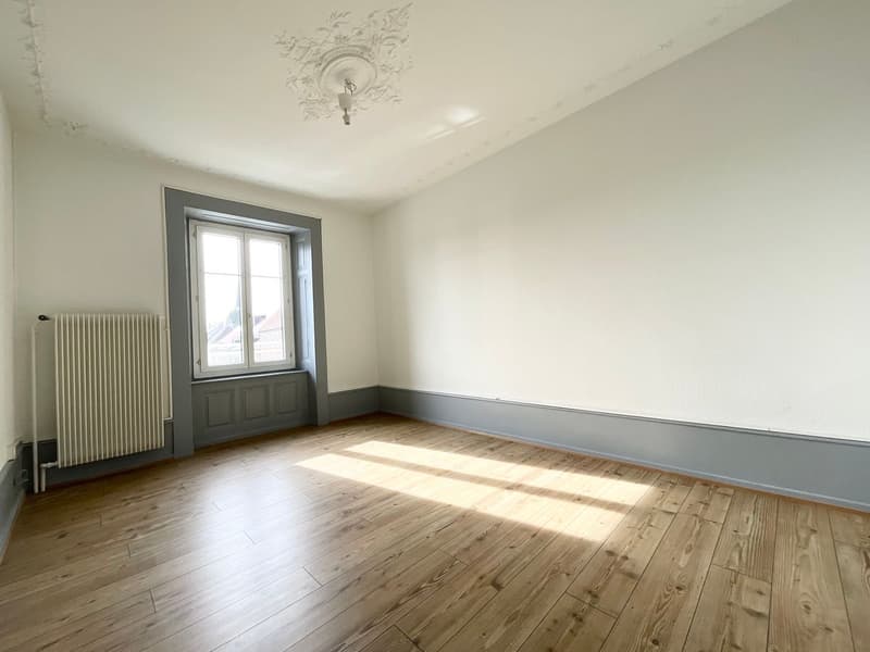 Three-room apartment with 1 large balcony (2)