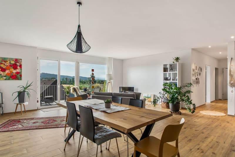 Zeitlose Eleganz trifft Wohnkomfort - 3.5-Zimmer-Wohnung in Meinisberg (1)