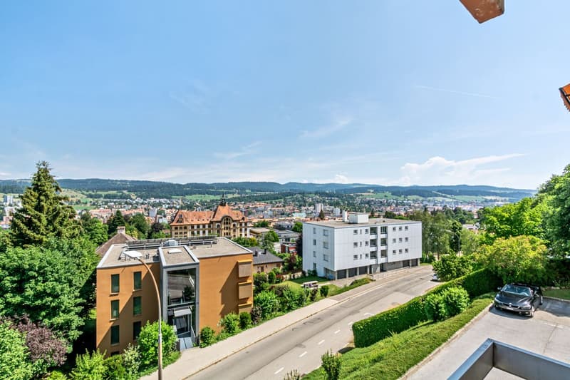 PPE apartment with 4.5 rooms, balcony and double garage (1)