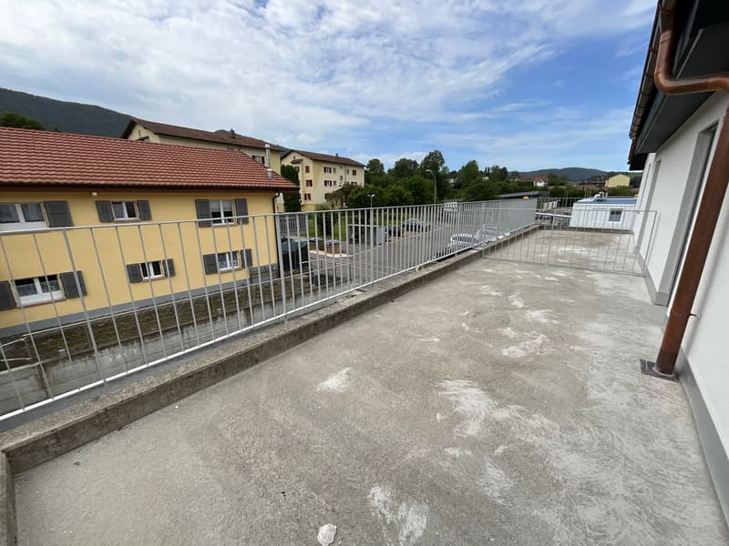 Charming 3.5-room new apartment with large terrace (8)