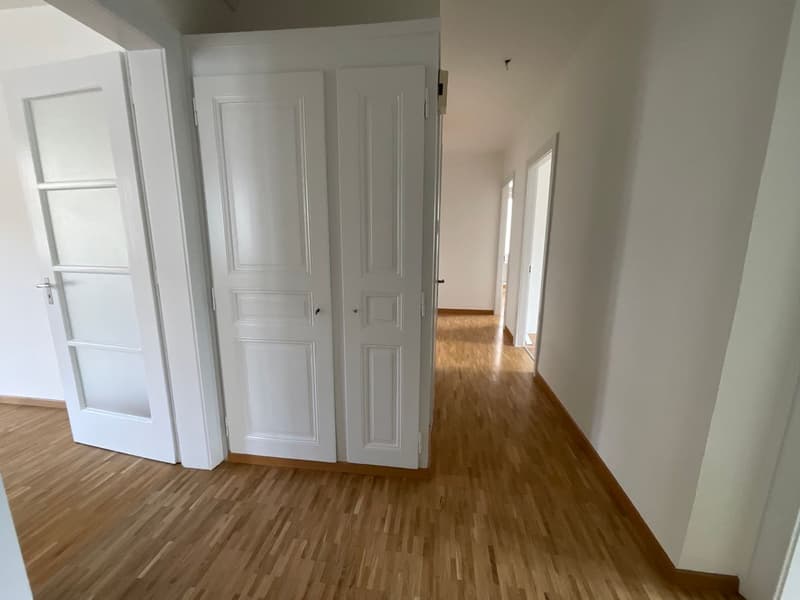 Charming 4-room apartment with large terrace in the heart of Tramelan (6)