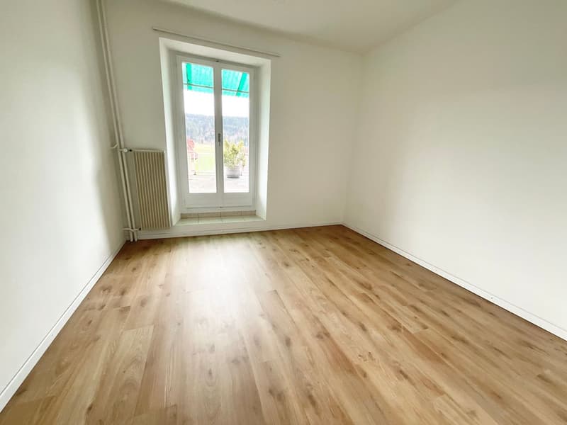Charming 4-room apartment with large terrace in the heart of Tramelan (8)