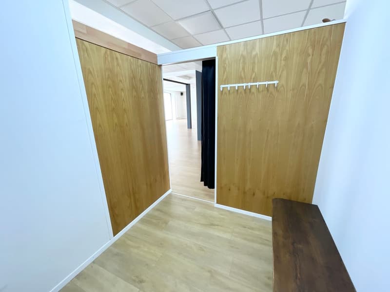 Locaux avec vitrines idéalement situé au coeur de Delémont (6)