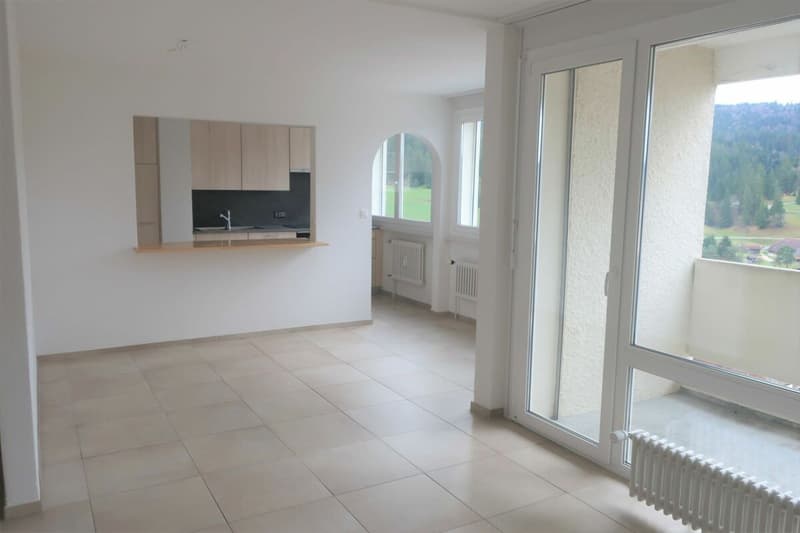 Appartement de 3 pièces avec balcon et ascenseur (2)