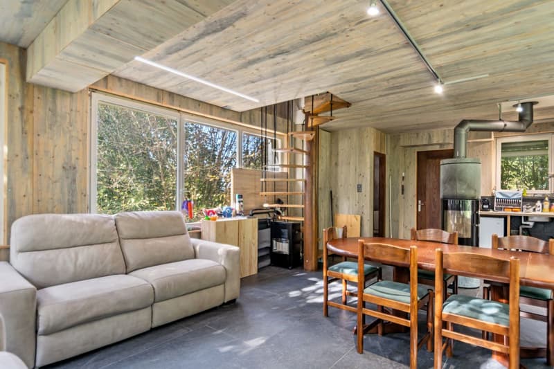 Un refuge au coeur des crêtes jurassiennes 2'520 m² de nature (5)