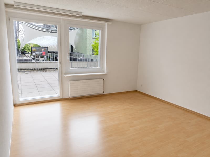 Appartamento 6.5 locali con piano spazioso e ampio balcone/terrazza (11)
