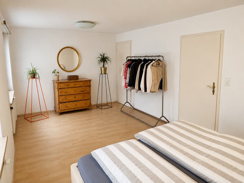 Geräumige 6.5 Zimmerwohnung im Zentrum (2)