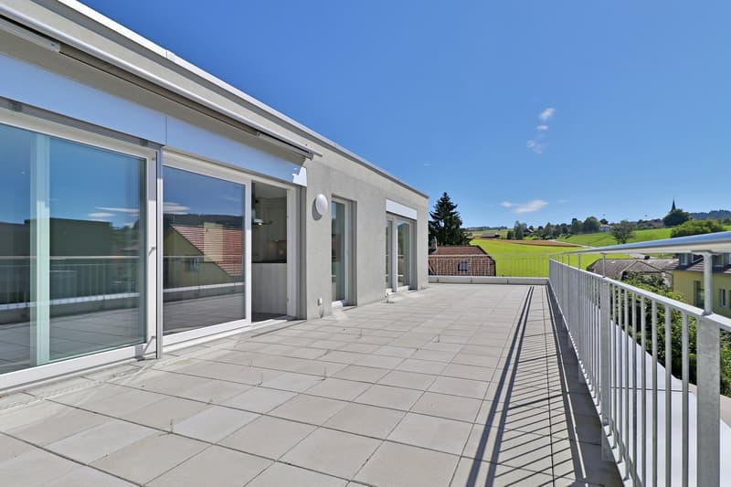 Moderne Attikawohnungen mit Panoramablick in Biglen (1)