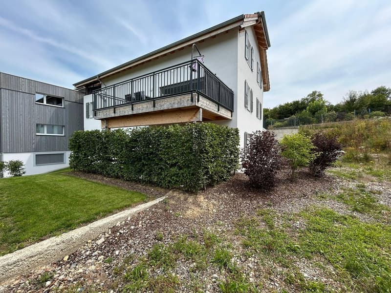 2-storey house with balcony, modern design, wooden deck on the second floor, modern exterior