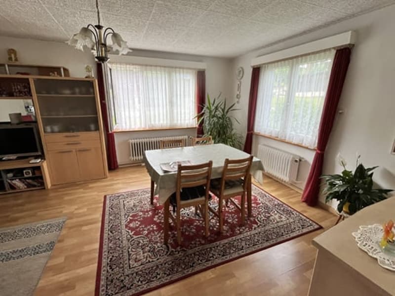 Large building comprising 2 apartments with 5.5 rooms (12)
