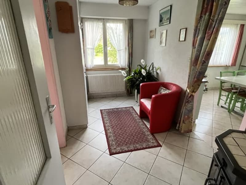 Large building comprising 2 apartments with 5.5 rooms (13)