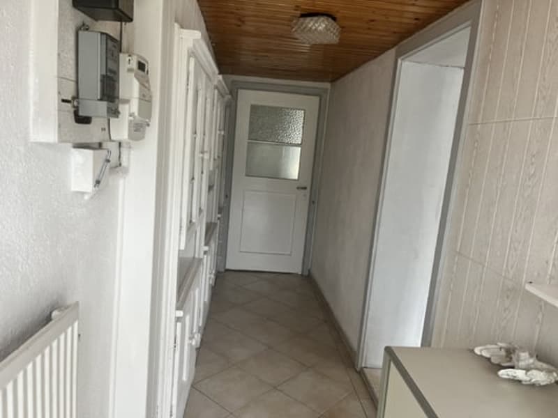 Large building comprising 2 apartments with 5.5 rooms (17)