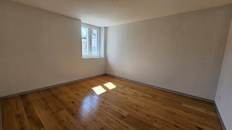 Geräumige 4,5-Zimmer-Wohnung im 1. Stock (9)