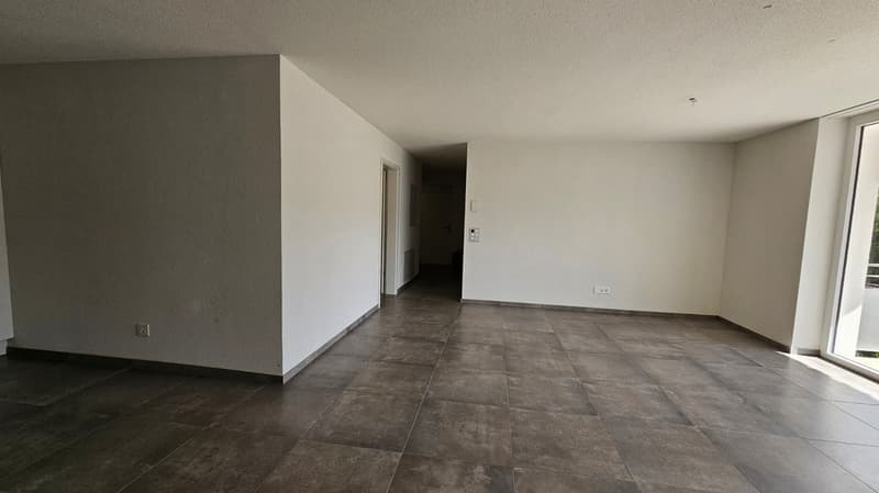 Geräumige 4,5-Zimmer-Wohnung im 1. Stock (3)