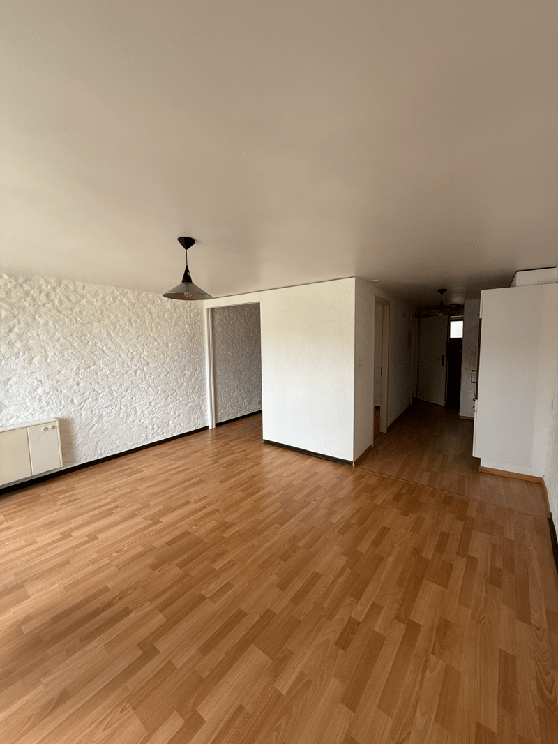 Incantevole appartamento di 2.5 locali di 40m2 al 2° piano nel cuore della vecchia città in un quartiere tranquillo (4)