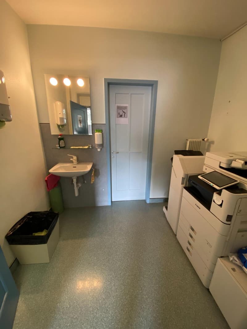 Helles 2-Zimmer-Büro im Herzen von Delémont (5)