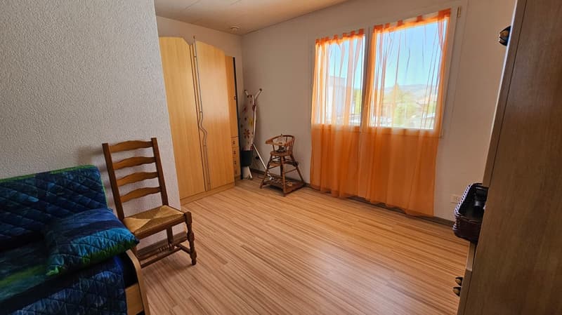 Very beautiful 3-room apartment with underground parking (10)