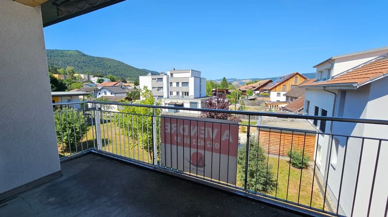 Very beautiful 3-room apartment with underground parking (14)