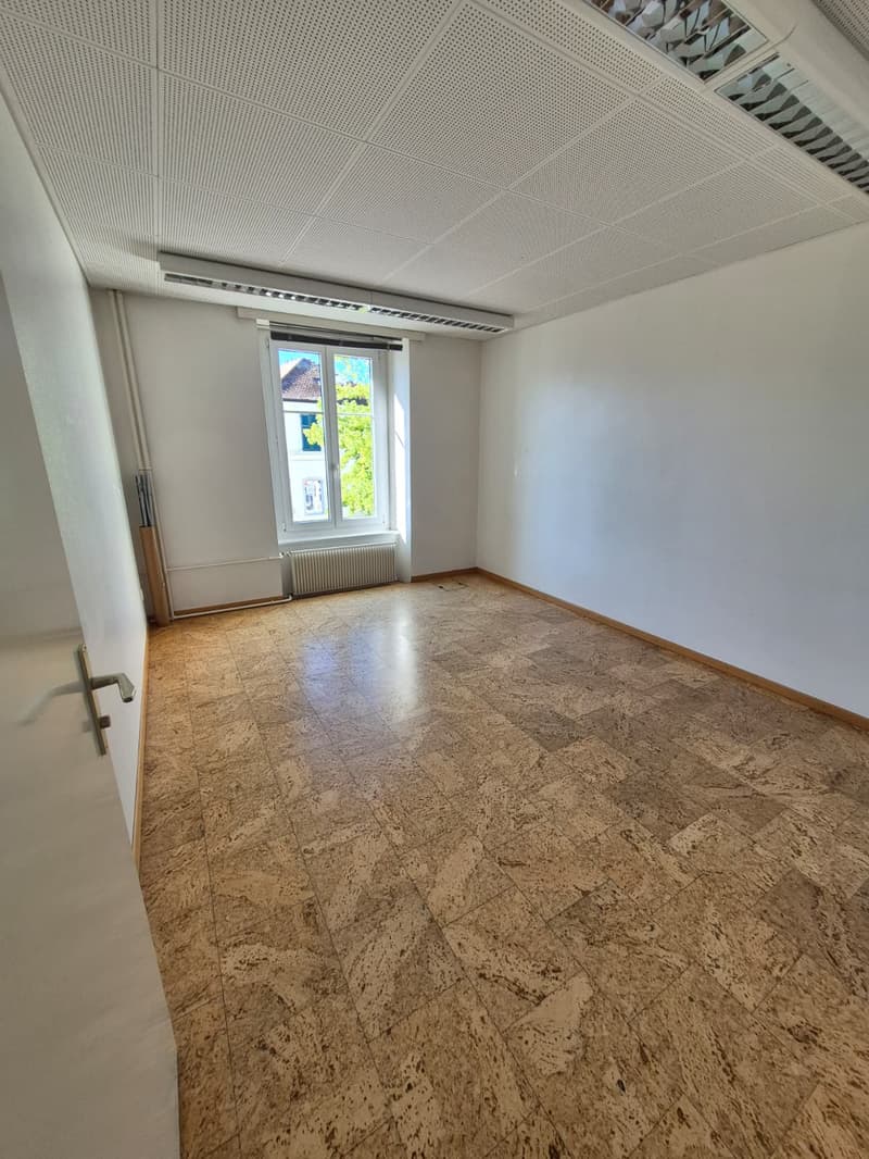 Bureaux à louer au centre ville (3)