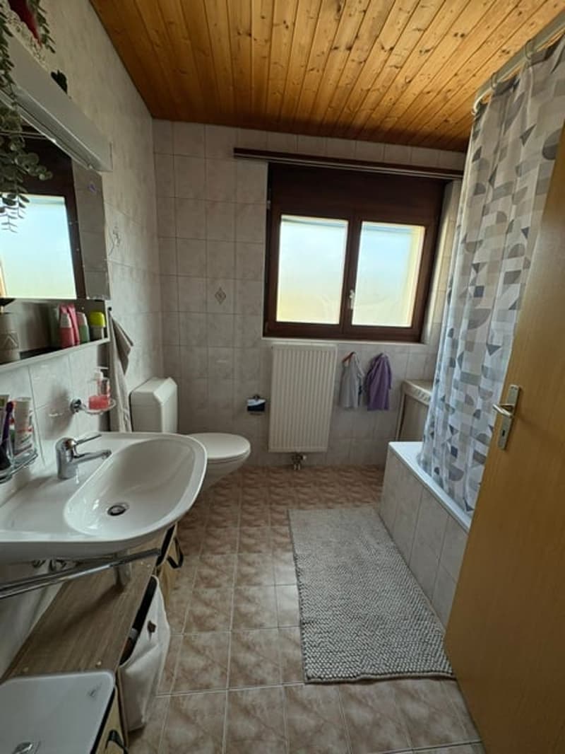 Joli appartement de 3 pièces au 2e étage (7)