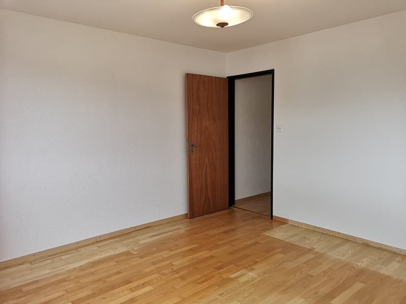 For sale in Delémont: 3.5-room apartment, with private garage, view of the city (23)