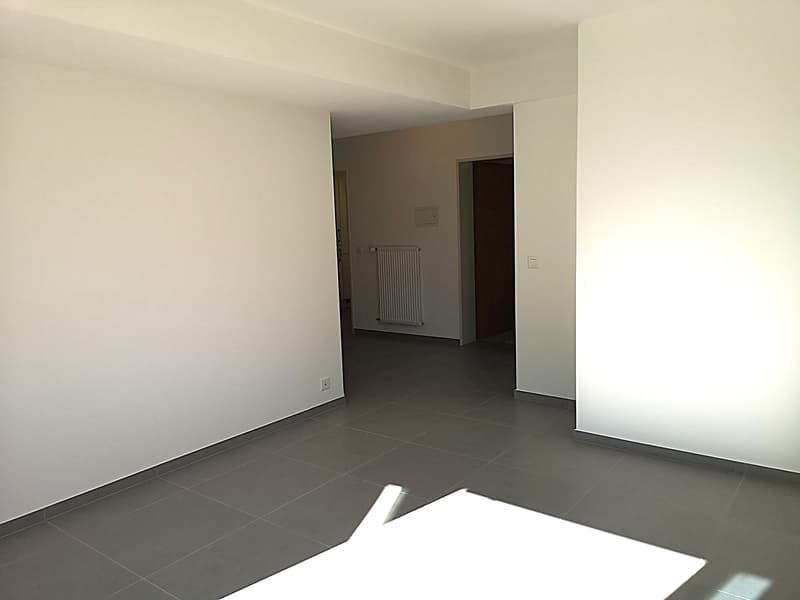 For sale in Moutier apartment with terrace, completely renovated in 2024 (9)