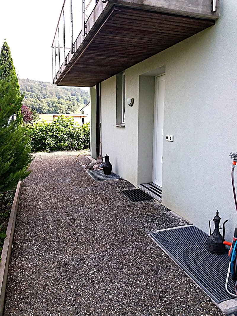Price reduction: House with two rented apartments and one apartment for the owner (37)