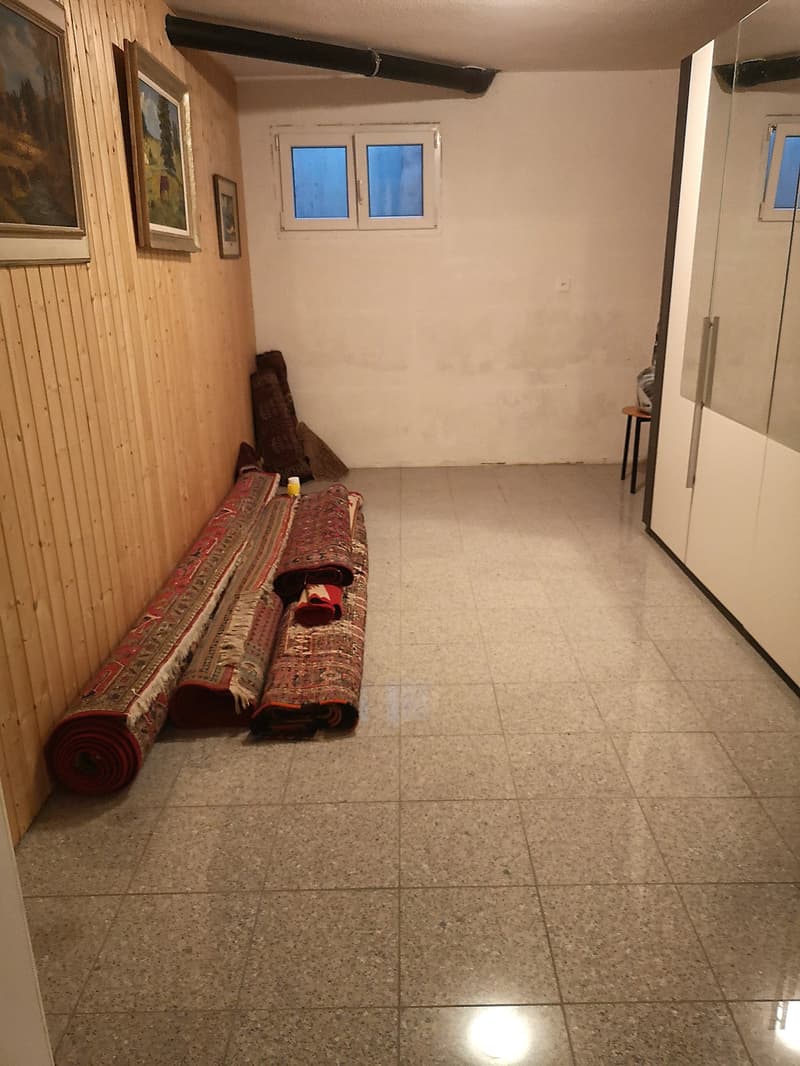 Price reduction: House with two rented apartments and one apartment for the owner (50)
