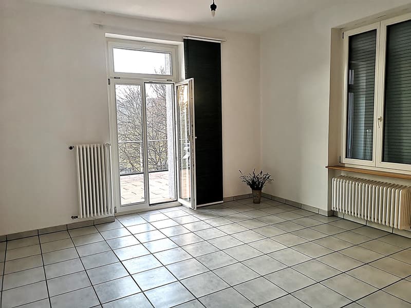 Bella casa unifamiliare o multifamiliare con garage, posti auto, terrazze, giardino (33)