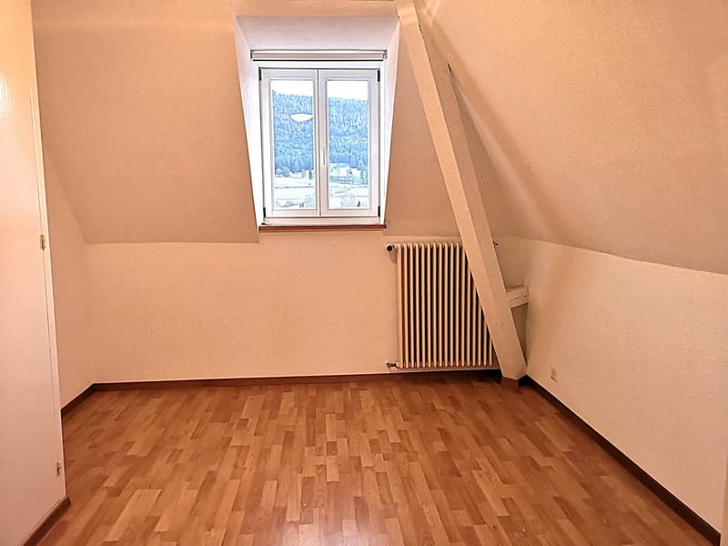 Bella casa unifamiliare o multifamiliare con garage, posti auto, terrazze, giardino (45)