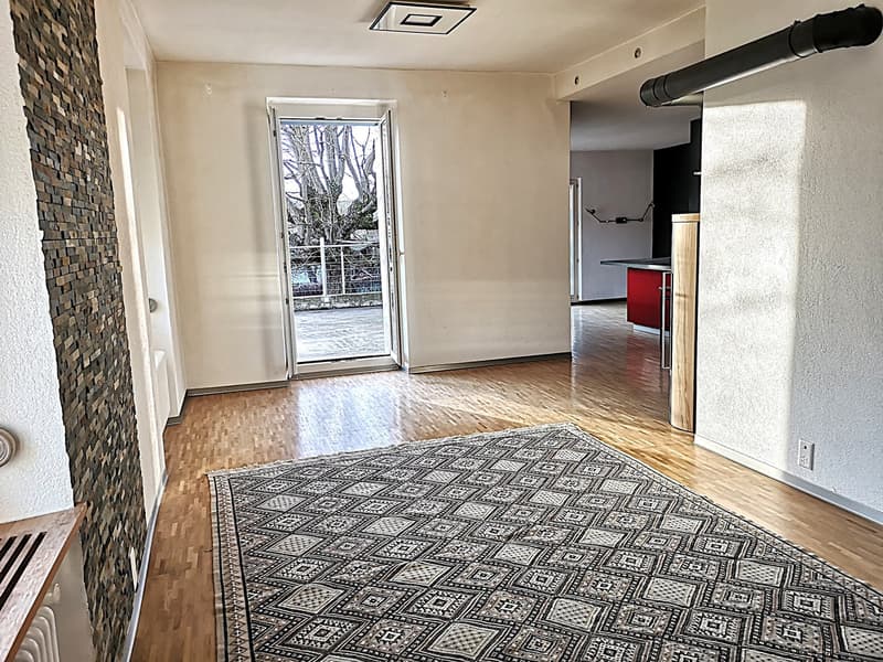 Bella casa unifamiliare o multifamiliare con garage, posti auto, terrazze, giardino (20)