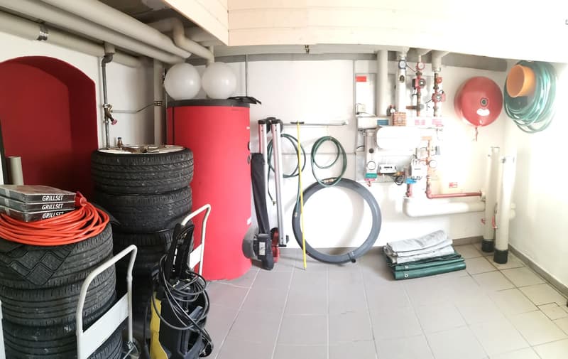Bella casa unifamiliare o multifamiliare con garage, posti auto, terrazze, giardino (10)