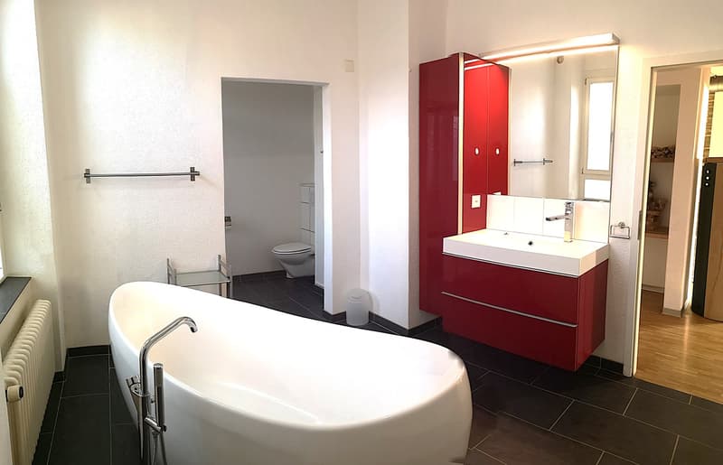 Bella casa unifamiliare o multifamiliare con garage, posti auto, terrazze, giardino (23)