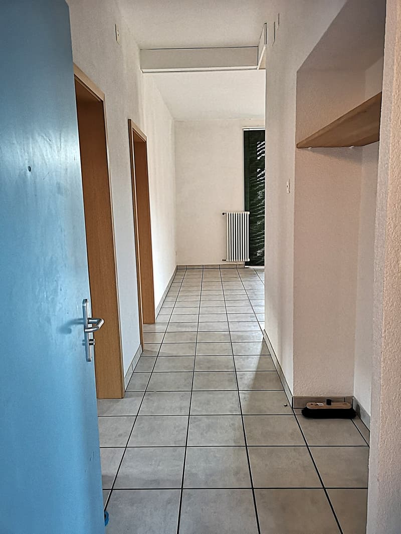 Bella casa unifamiliare o multifamiliare con garage, posti auto, terrazze, giardino (30)