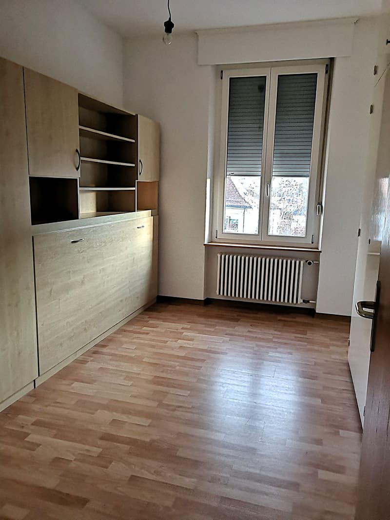 Bella casa unifamiliare o multifamiliare con garage, posti auto, terrazze, giardino (35)