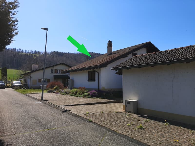 Grande maison 5.5pces, env. 120m2, terrain 802m2, avec garage, places de parc, terrasse, bûcher (3)