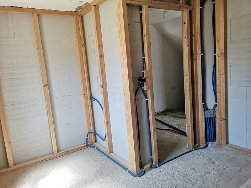 Maison de 4.5pces + mezzanine en périphérie de Saignelégier, sera vendue complètement rénovée (15)