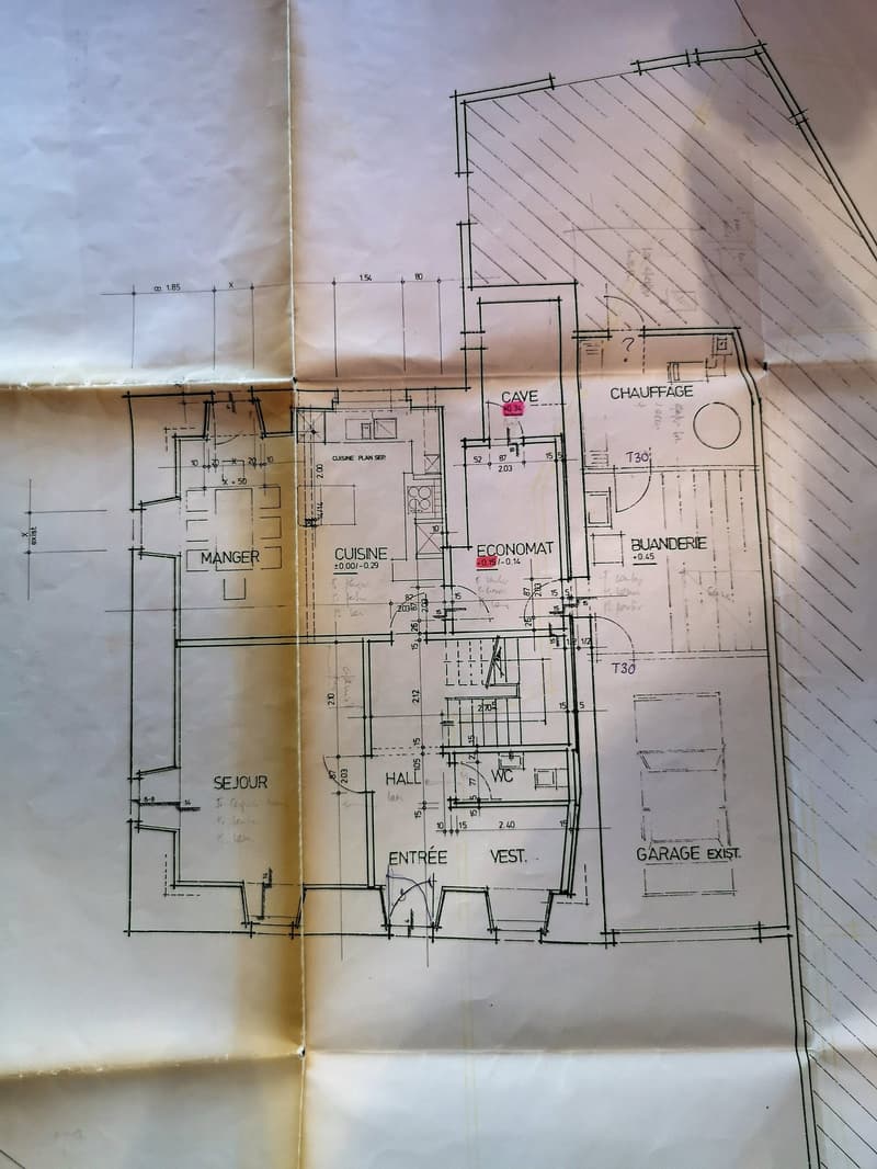 Spacieuse maison avec jardin, garage, grange / Geräumiges Haus mit Garten, Garage, Scheune (45)
