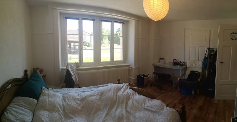 Grande maison familiale de 8,5 pièces à Lajoux, possibilité gestion chambres d'hôtes (42)