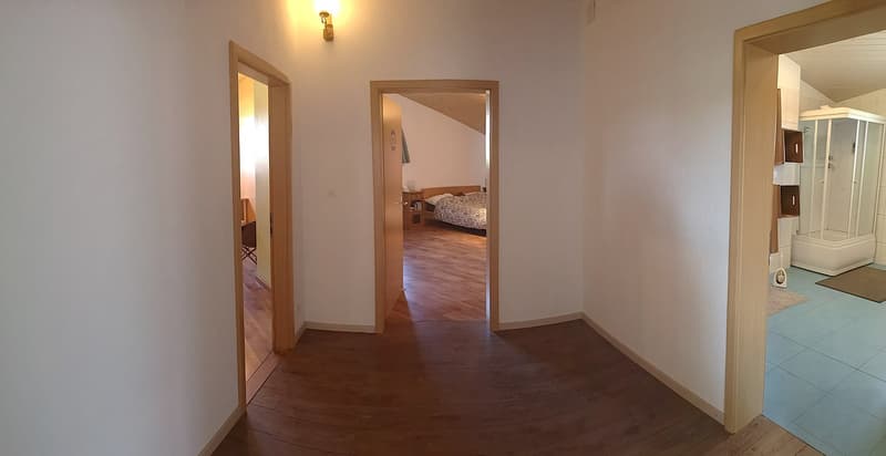 Grande maison familiale de 8,5 pièces à Lajoux, possibilité gestion chambres d'hôtes (33)
