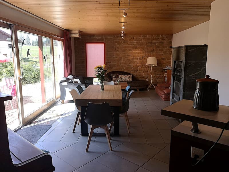 Grande maison familiale de 8,5 pièces à Lajoux, possibilité gestion chambres d'hôtes (17)