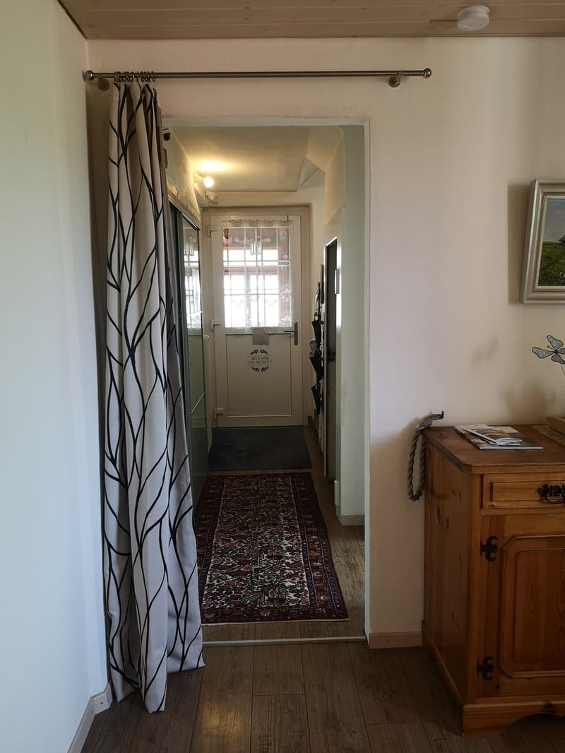 Grande maison familiale de 8,5 pièces à Lajoux, possibilité gestion chambres d'hôtes (12)