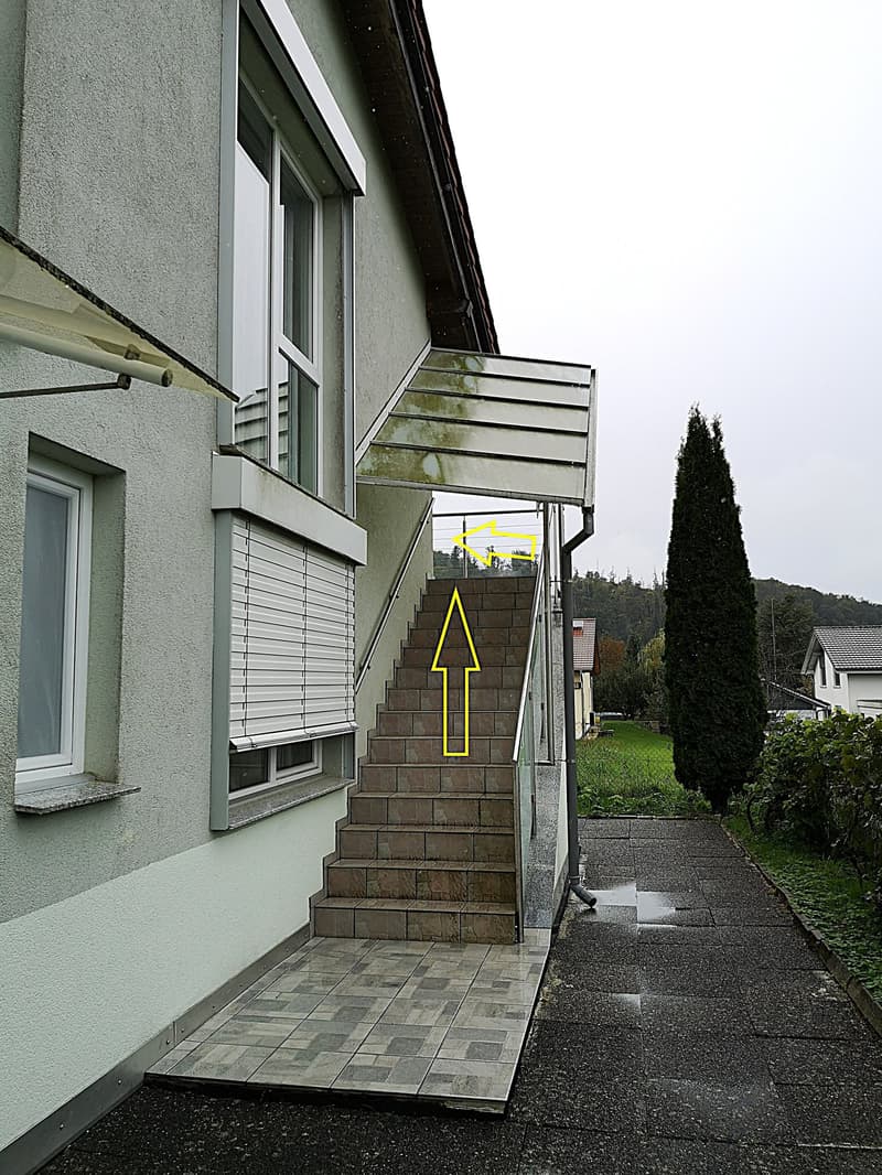 Baisse de prix : maison avec deux appartements loués et un appartement pour le propriétaire (28)